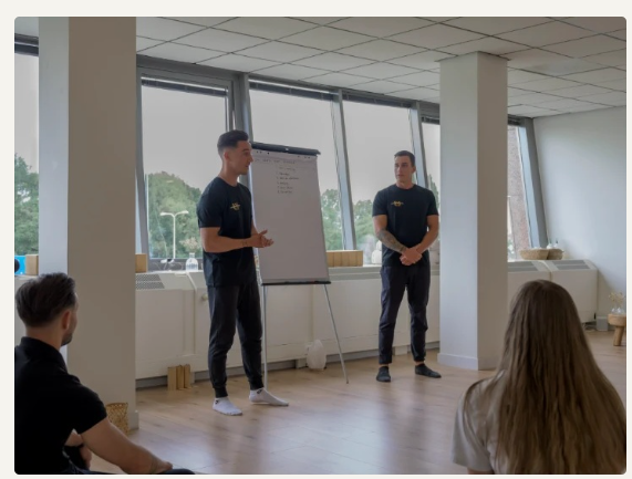 Workshop met uitleg aan deelnemers