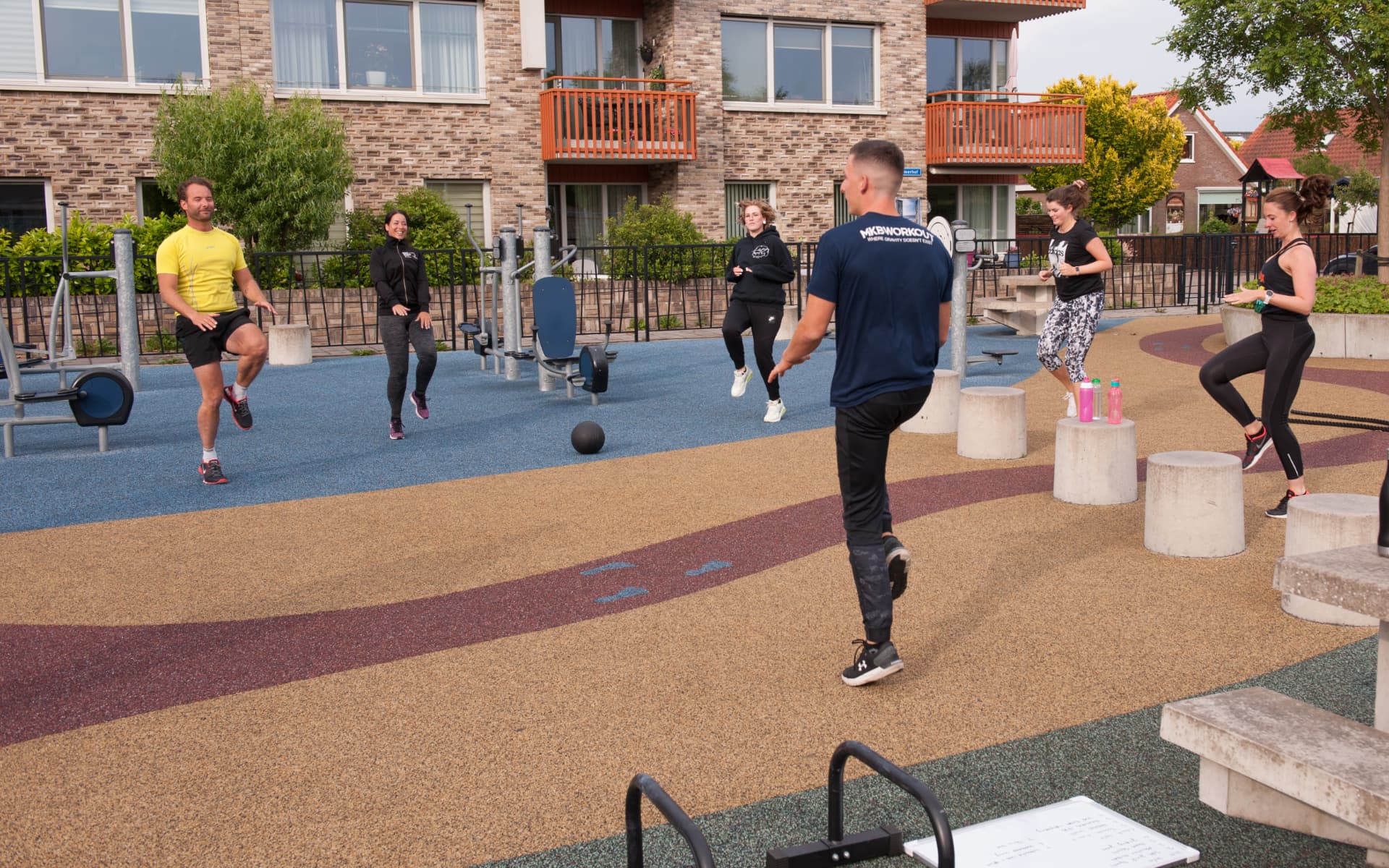 Groep tijdens een training buiten